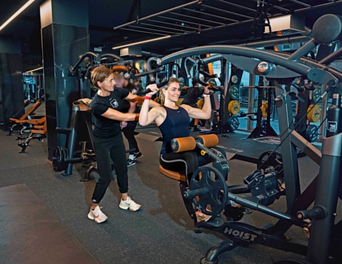 Fitnessstudio Winterhude PRIME TIME fitness Hoist